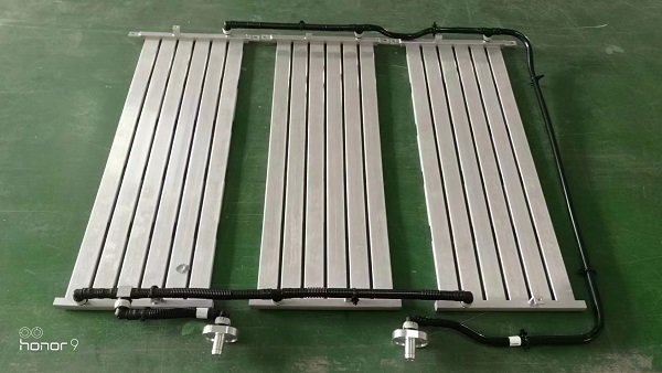 ¿Cuál es la diferencia entre refrigeración por aire y refrigeración por agua para motores de vehículos de nueva energía?
