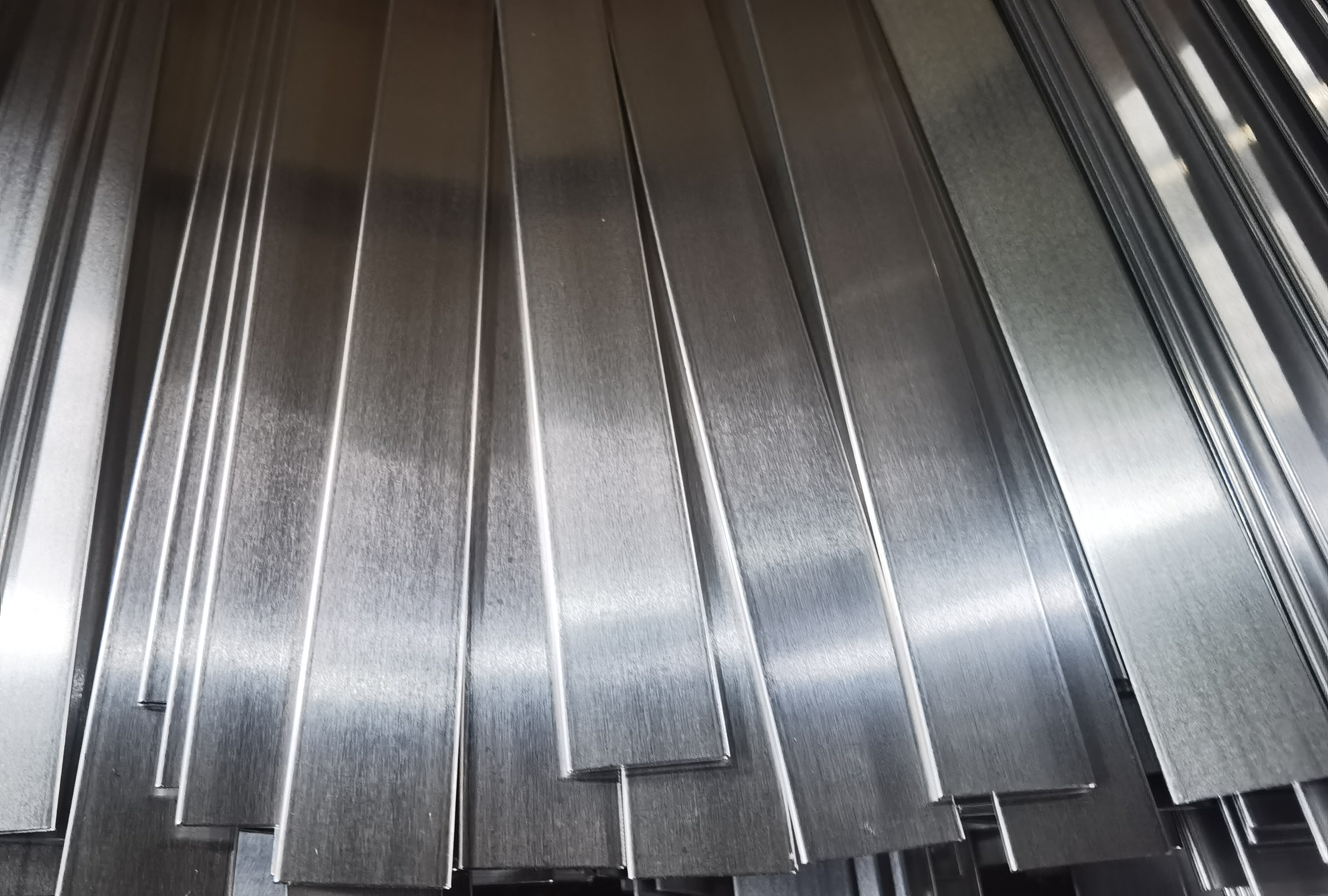 ¿Por qué los tubos de aluminio 3003 son indispensables para los componentes de vehículos de nueva energía?