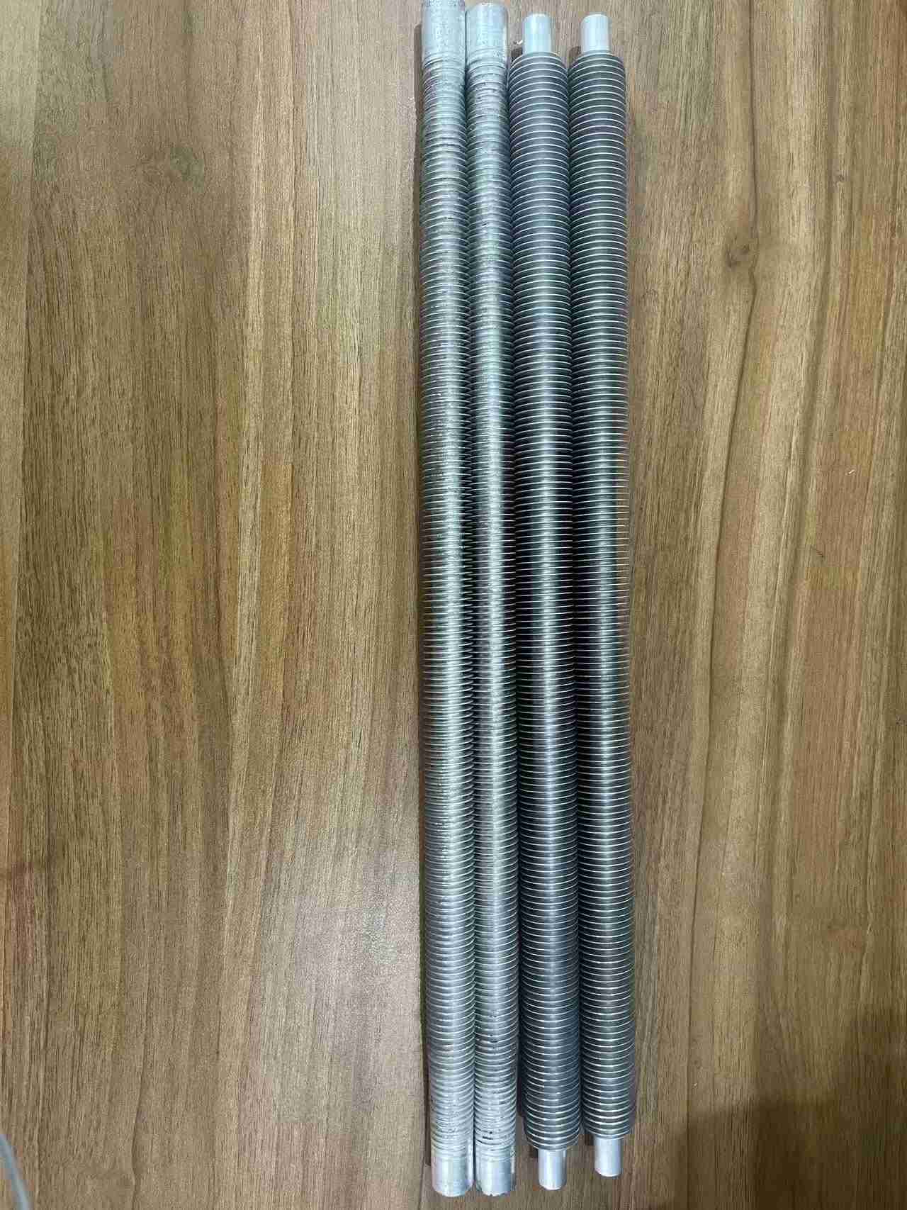 Tubo de aleta de aluminio para enfriador de aceite.